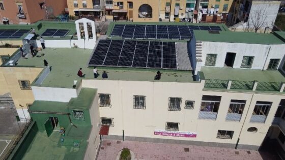 I pannelli solari istallati a San Giovanni Teduccio, nell'ambito del progetto di Comunità energetica (Foto: Legambiente/Fondazione Figlie di Maria)