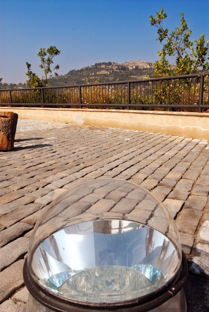 Uno dei lucernari solari della cantina Salcheto a Montepulciano (SI)
