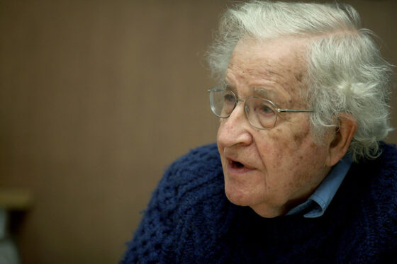 Noam Chomsky e la guerra nucleare. L’intervista su Current Affairs