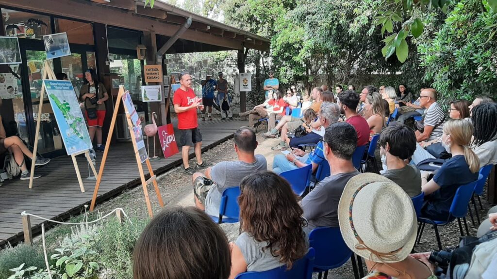 Un incontro nell'oasi Lipu a Ostia dove si terrà la Rachel Carson Night, in primo piano Alessandro Polinori (Foto: Lipu/Eleonora Bianchi)