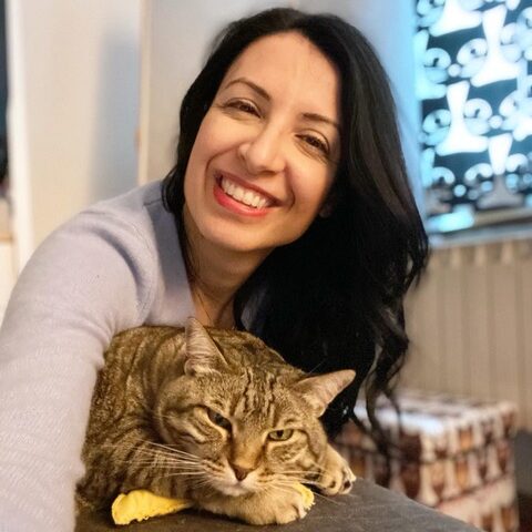 Elena Angeli con il suo gatto
